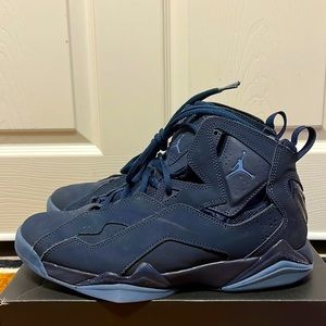 Jordan True Flight (size 9.5)